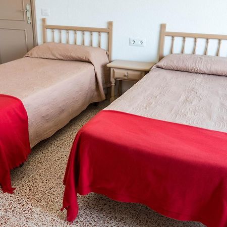Pension Alcala ภายนอก รูปภาพ