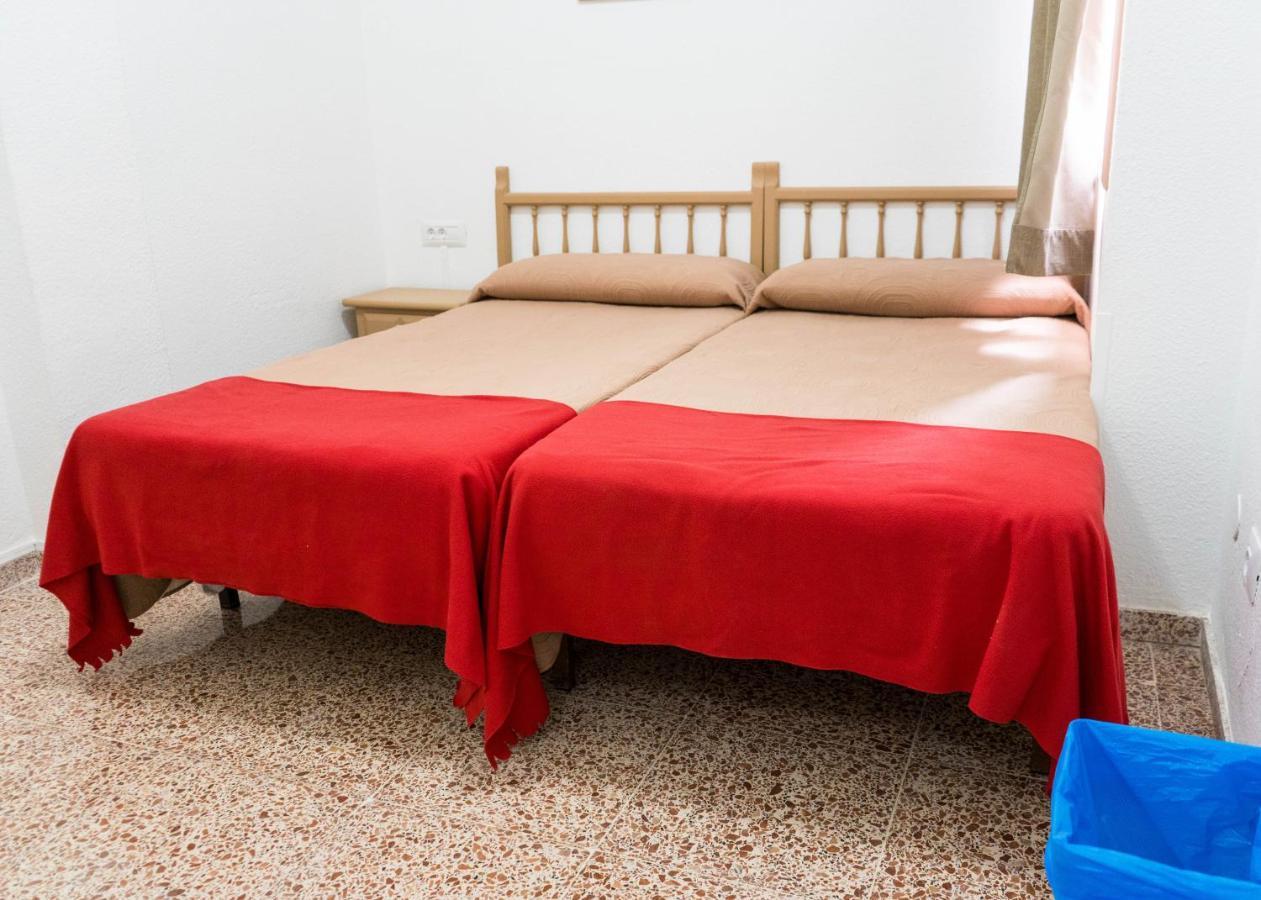 Pension Alcala ภายนอก รูปภาพ
