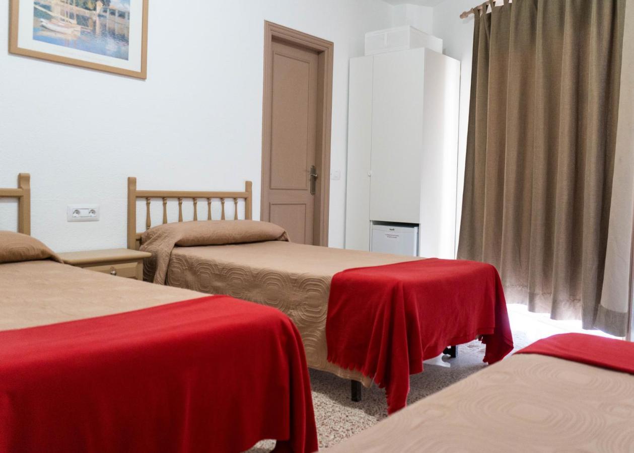 Pension Alcala ภายนอก รูปภาพ