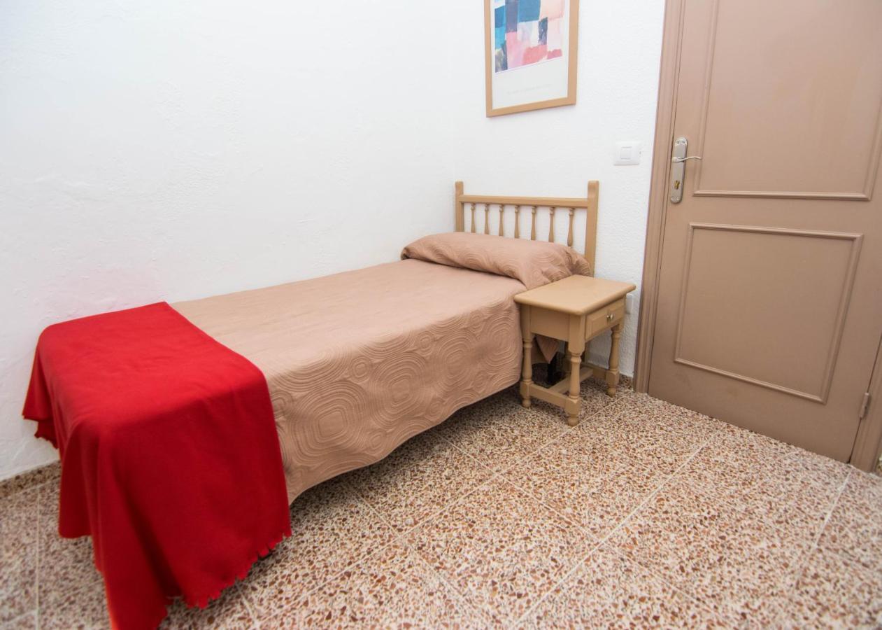 Pension Alcala ภายนอก รูปภาพ