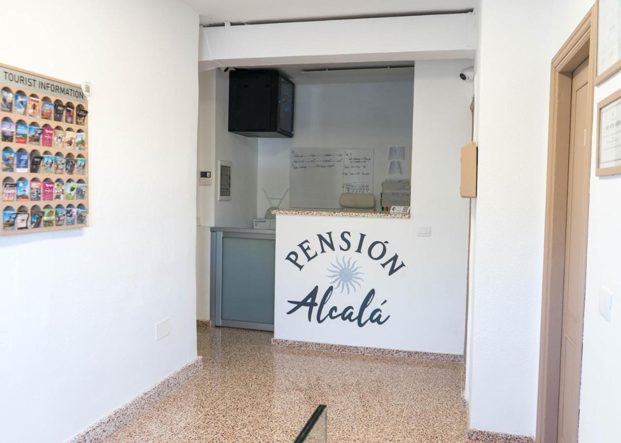 Pension Alcala ภายนอก รูปภาพ